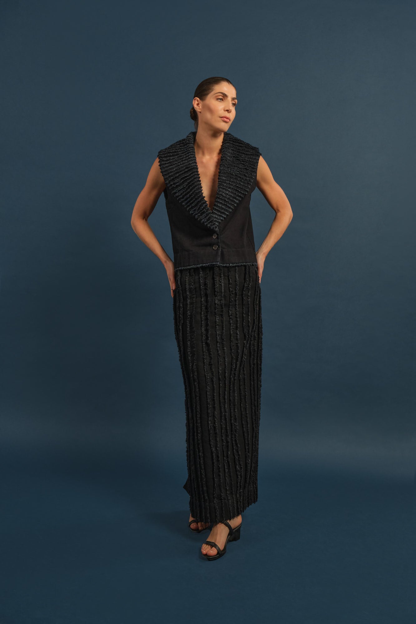 Arles Vest Black